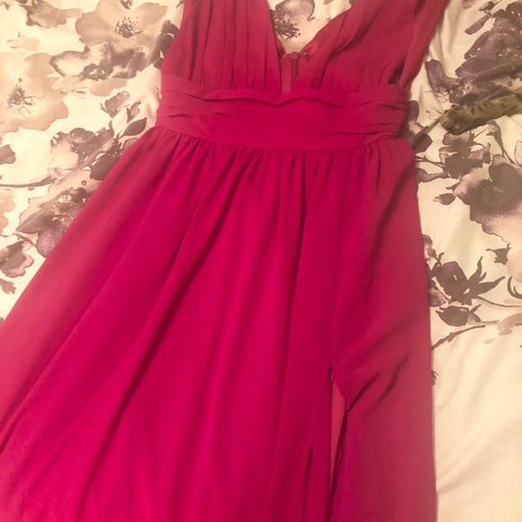SOLD Magenta Lulus dress size Medium - Picture 4 of 6